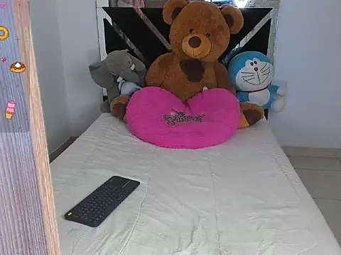 CatalinaSmith1 online show from September 17, 11:17 pm