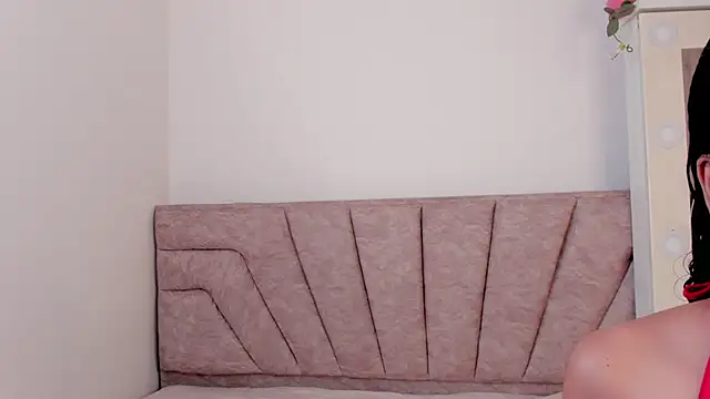 Snapshot of leahaltomm chatting on October 18, 7:14 pm leahaltomm online show from October 18, 7:14 pm