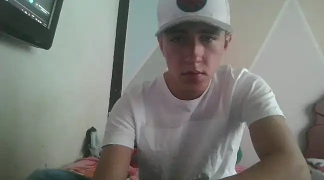 Snapshot of daimon_king05 chatting on January 30, 9:14 pm daimon king05 online show from January 30, 9:14 pm