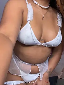 Snapshot of _Adharaa chatting on February 4, 9:31 pm Adharaa online show from February 4, 9:31 pm