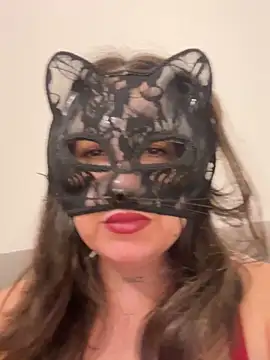 Snapshot of laarti chatting on November 17, 2:45 pm laarti online show from November 17, 2:45 pm