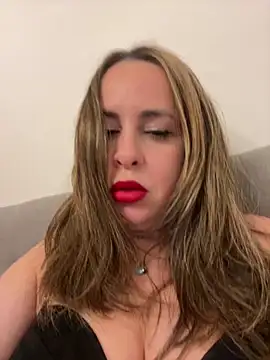 Snapshot of laarti chatting on January 31, 7:11 pm laarti online show from January 31, 7:11 pm