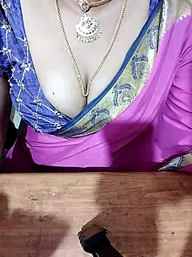 Snapshot of Tamil_Radha chatting on September 19, 5:24 pm Tamil Radha online show from September 19, 5:24 pm
