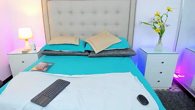 Sofiavillegaz online show from March 18, 7:31 pm