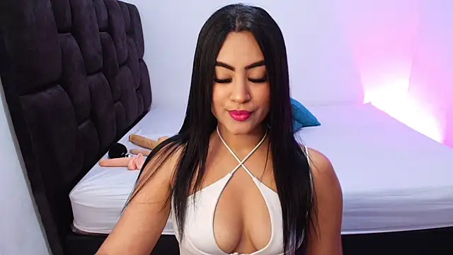 samyrosss6 online show from February 5, 9:18 pm