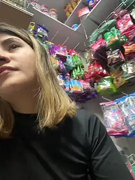 Snapshot of Andrea18_blonde chatting on February 16, 2:13 pm Andrea18 blonde online show from February 16, 2:13 pm