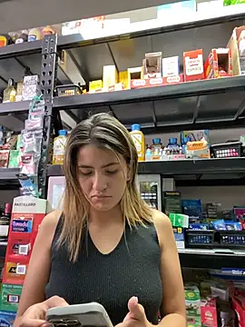 Snapshot of Andrea18_blonde chatting on February 19, 2:57 pm Andrea18 blonde online show from February 19, 2:57 pm