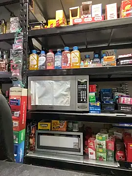 Snapshot of Andrea18_blonde chatting on February 23, 4:37 pm Andrea18 blonde online show from February 23, 4:37 pm