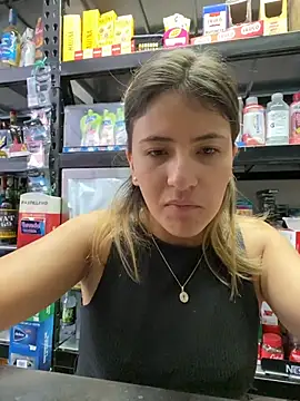 Andrea18 blonde online show from May 4, 5:20 pm