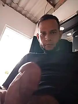 Snapshot of EL_MATACULO1 chatting on February 12, 12:12 pm EL MATACULO1 online show from February 12, 12:12 pm