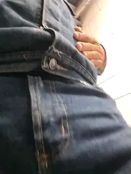 Snapshot of EL_MATACULO1 chatting on April 6, 3:24 pm EL MATACULO1 online show from April 6, 3:24 pm