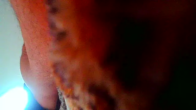 Snapshot of balkis30 chatting on December 18, 8:42 am balkis30 online show from December 18, 8:42 am