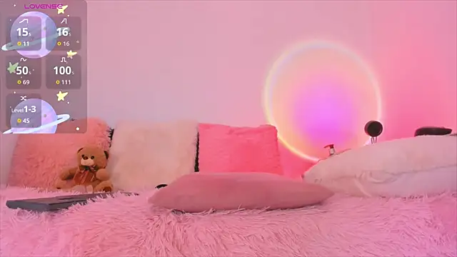 gigi dol online show from November 5, 8:36 am