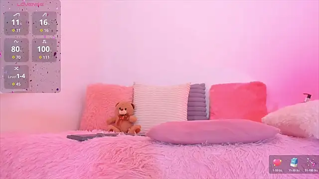 Snapshot of gigi_dol chatting on March 22, 8:29 am gigi dol online show from March 22, 8:29 am