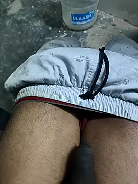 Snapshot of omni_333 chatting on March 6, 1:29 pm omni 333 online show from March 6, 1:29 pm