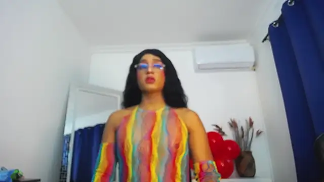 Snapshot of Karla_Dior7 chatting on February 25, 3:27 pm Karla Dior7 online show from February 25, 3:27 pm