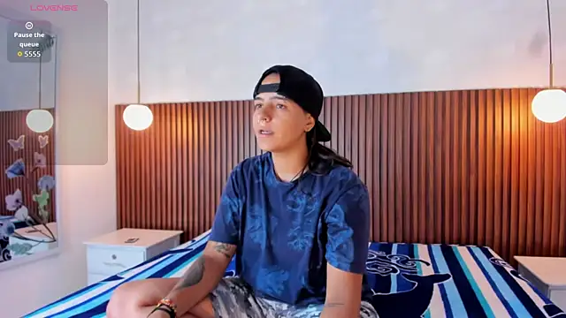 Liiam smith  online show from October 2, 7:21 pm