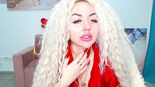 MissisCaty online show from February 17, 7:42 pm