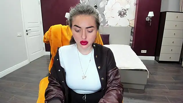 MissisCaty online show from January 6, 7:39 pm