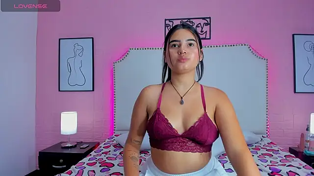  Emma whiitee  online show from October 10, 3:33 pm