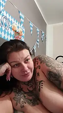 CannabisQueenn online show from October 3, 6:38 pm