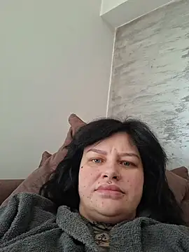 CannabisQueenn online show from May 9, 9:25 am