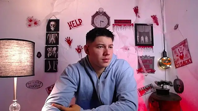 JamesCr  online show from October 28, 10:08 am