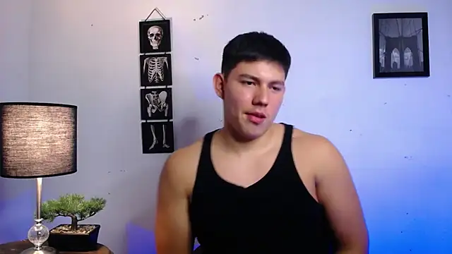 JamesCr  online show from November 7, 2:55 am