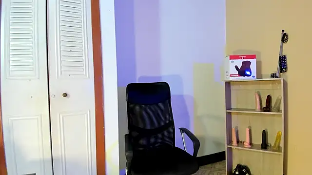 Snapshot of Violetta_0 chatting on September 20, 1:12 pm Violetta 0 online show from September 20, 1:12 pm