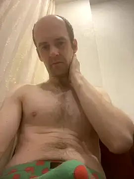 LynnAhNight online show from October 7, 3:14 am