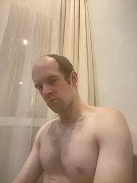 LynnAhNight online show from October 27, 3:21 am