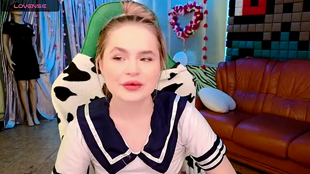 GoodJessi online show from February 15, 8:11 am