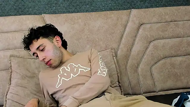 Snapshot of erickblaze_wm chatting on February 6, 7:07 pm erickblaze wm online show from February 6, 7:07 pm