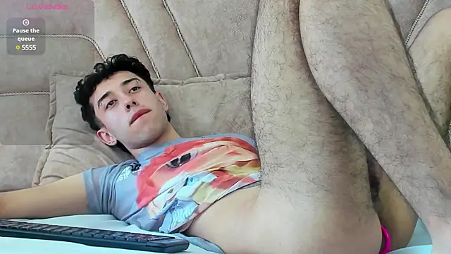 Snapshot of erickblaze_wm chatting on February 8, 3:31 pm erickblaze wm online show from February 8, 3:31 pm