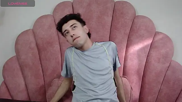 Snapshot of erickblaze_wm chatting on February 11, 12:48 pm erickblaze wm online show from February 11, 12:48 pm