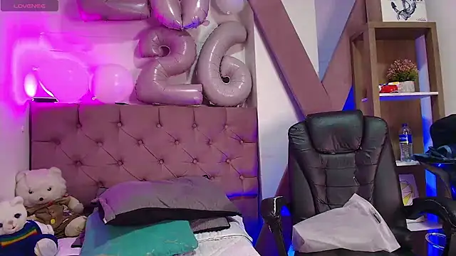 PepperTwink online show from January 11, 1:49 pm