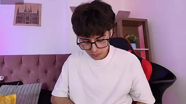 PepperTwink online show from February 12, 4:02 pm