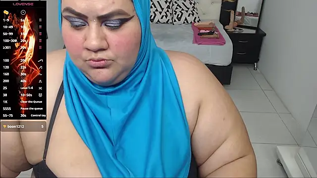 Aaliyah11 online show from February 6, 3:20 pm