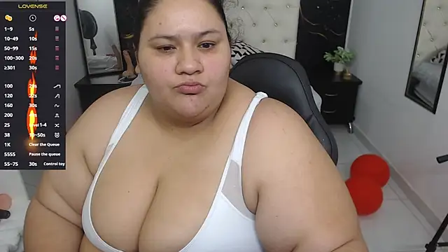 Aaliyah11 online show from February 19, 2:23 am