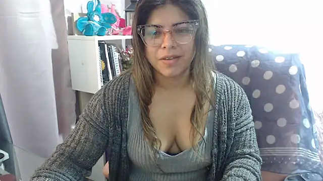 Snapshot of KatteAngelLat chatting on October 1, 11:55 pm KatteAngelLat online show from October 1, 11:55 pm