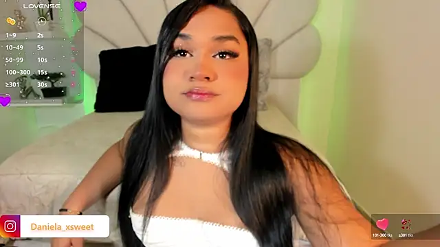 Snapshot of Danielaangelina chatting on September 24, 5:44 am Danielaangelina online show from September 24, 5:44 am