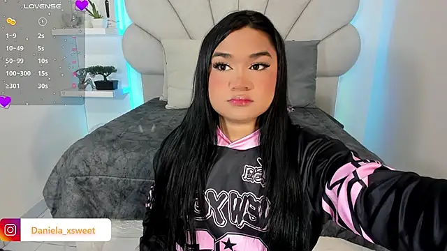 Snapshot of Danielaangelina chatting on February 1, 4:33 am Danielaangelina online show from February 1, 4:33 am