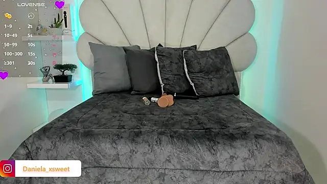 Snapshot of Danielaangelina chatting on February 2, 4:55 am Danielaangelina online show from February 2, 4:55 am