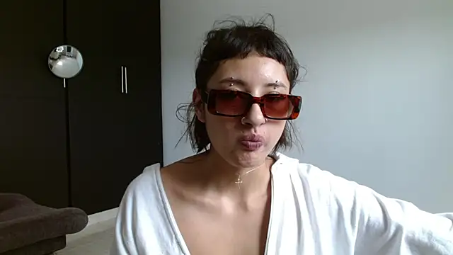 ggor4w33 online show from February 5, 4:58 pm