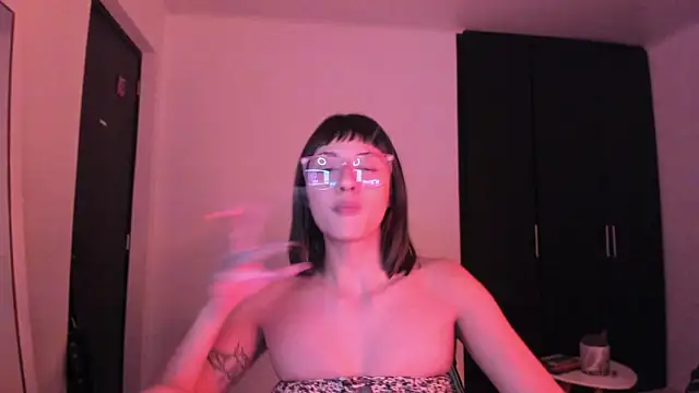 ggor4w33 online show from October 4, 11:14 pm