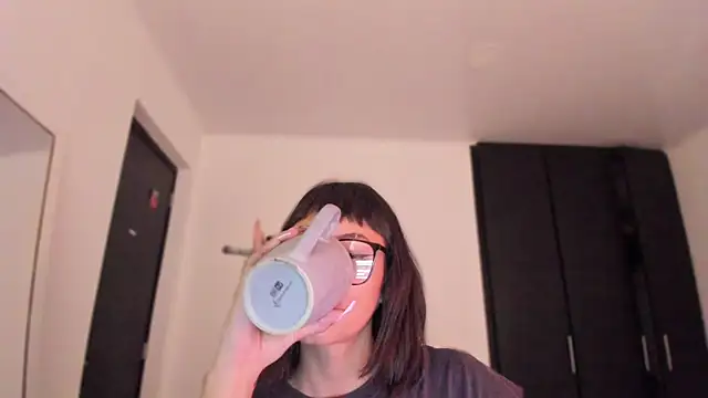 ggor4w33 online show from October 6, 11:51 am