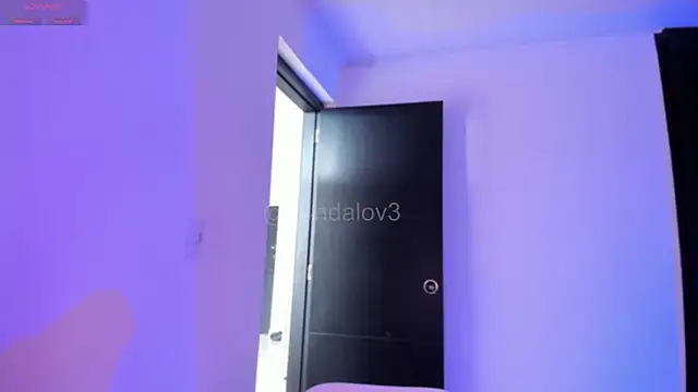 ggor4w33 online show from December 4, 6:27 pm