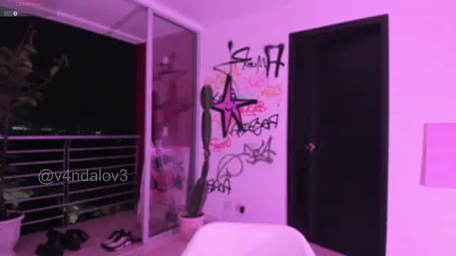 ggor4w33 online show from December 21, 8:10 am