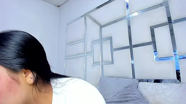 ZoeWan69 online show from October 24, 12:01 pm