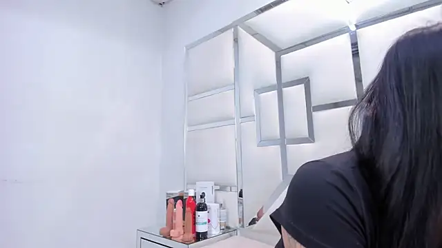 ZoeWan69 online show from February 5, 2:33 pm